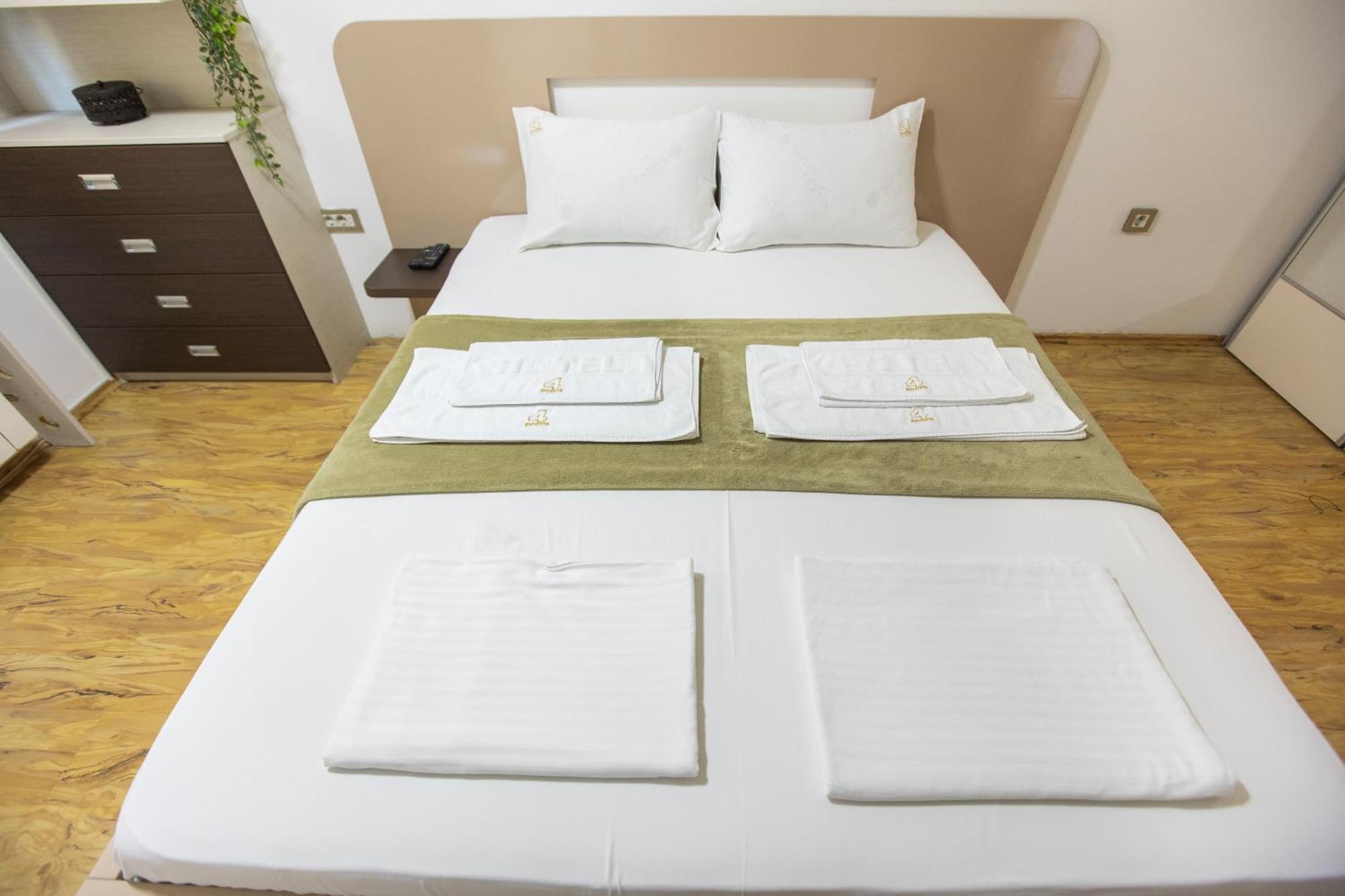 4 Rooms Apartments Nis Bagian luar foto