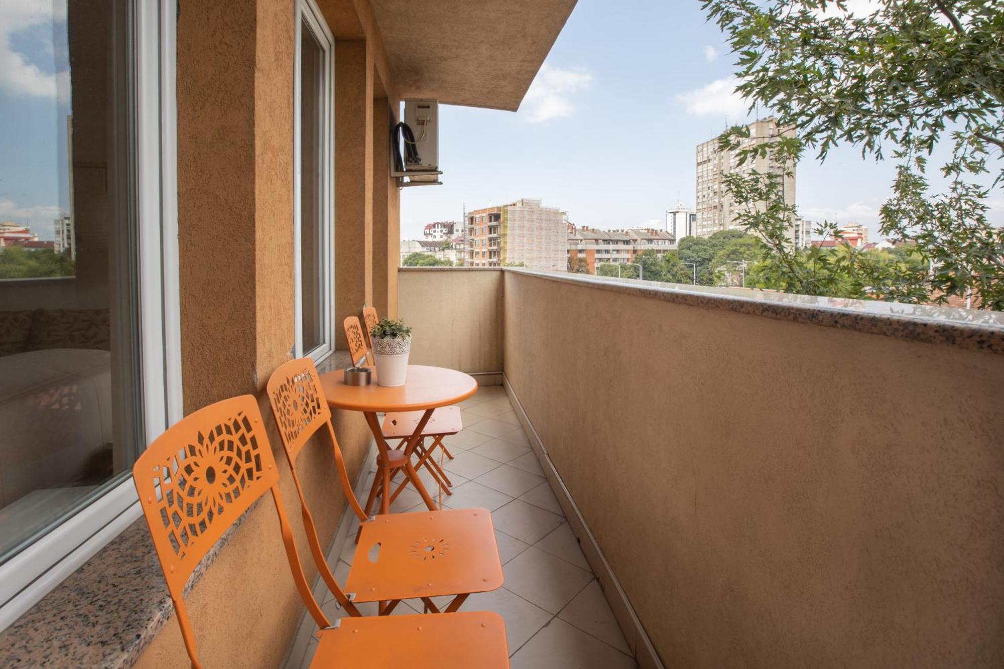 4 Rooms Apartments Nis Bagian luar foto