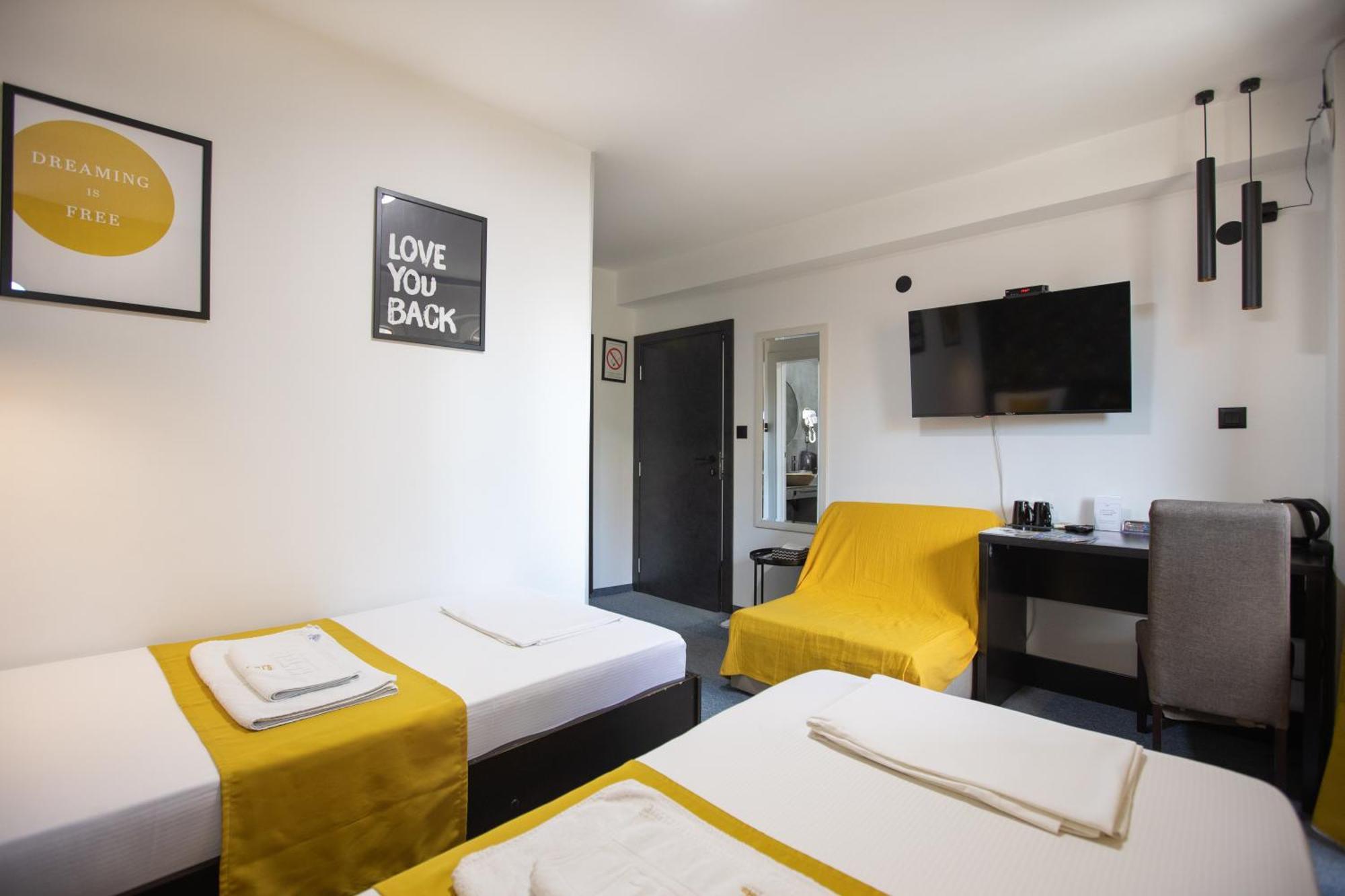 4 Rooms Apartments Nis Bagian luar foto