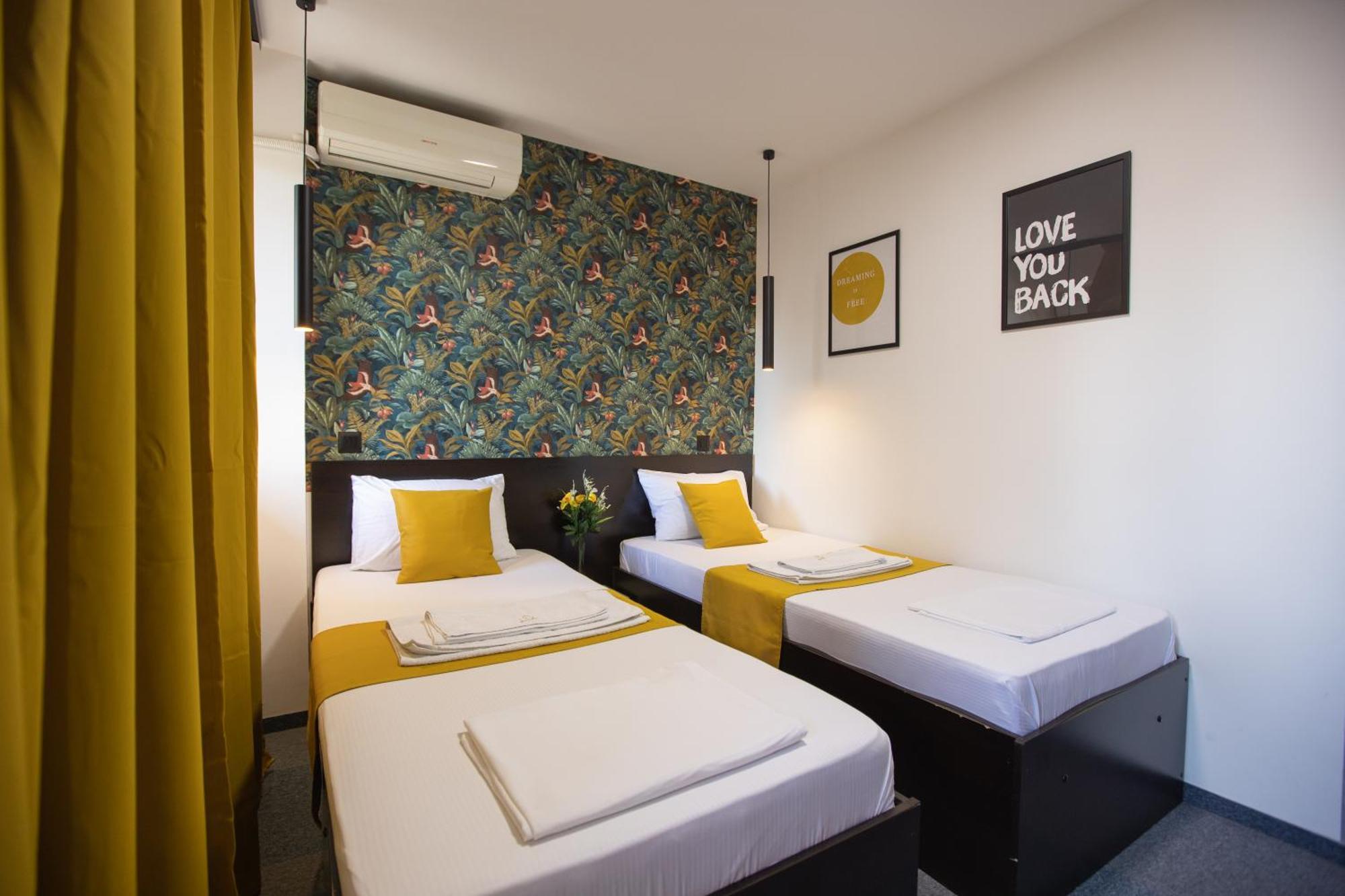 4 Rooms Apartments Nis Bagian luar foto
