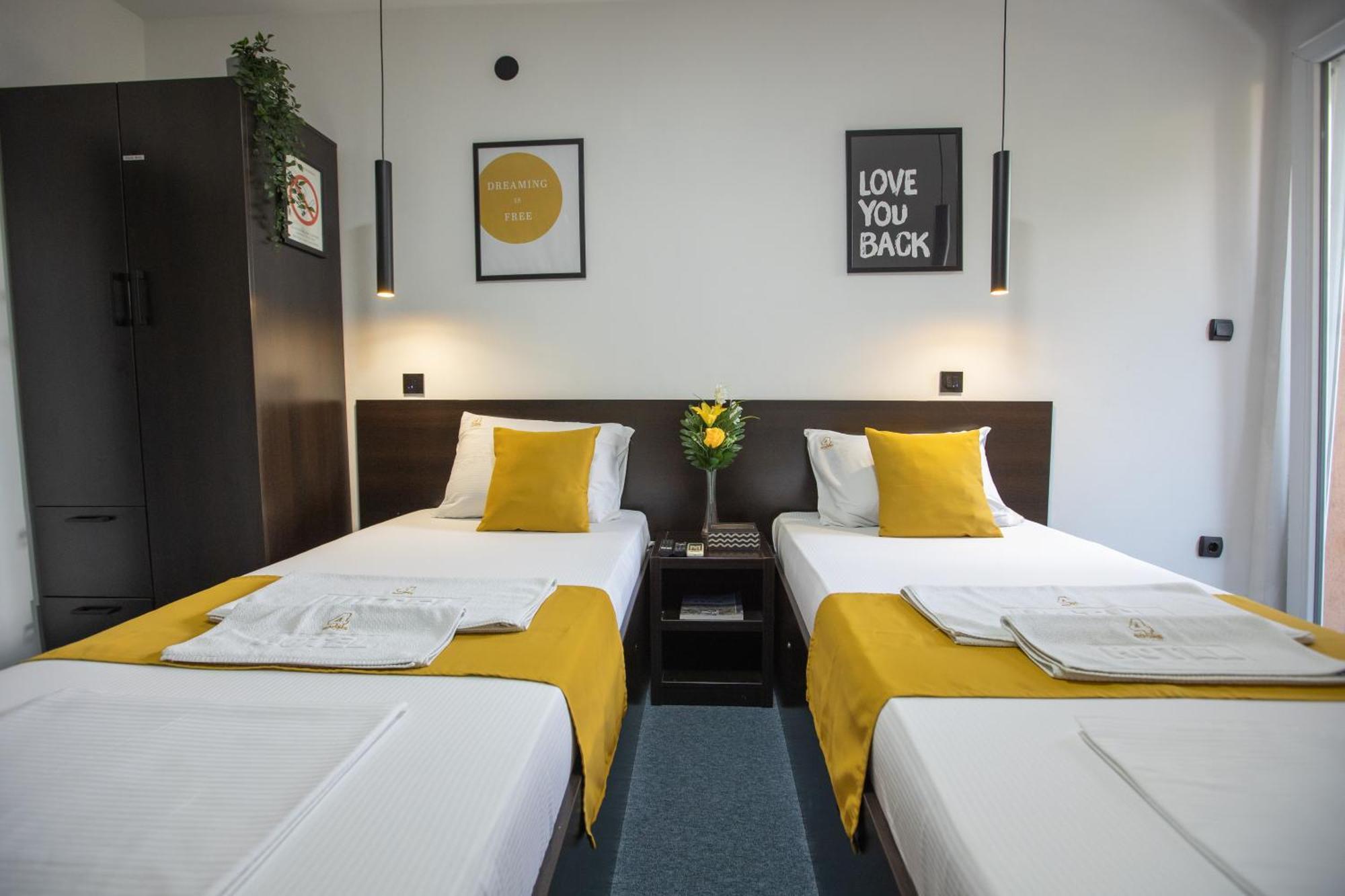 4 Rooms Apartments Nis Bagian luar foto