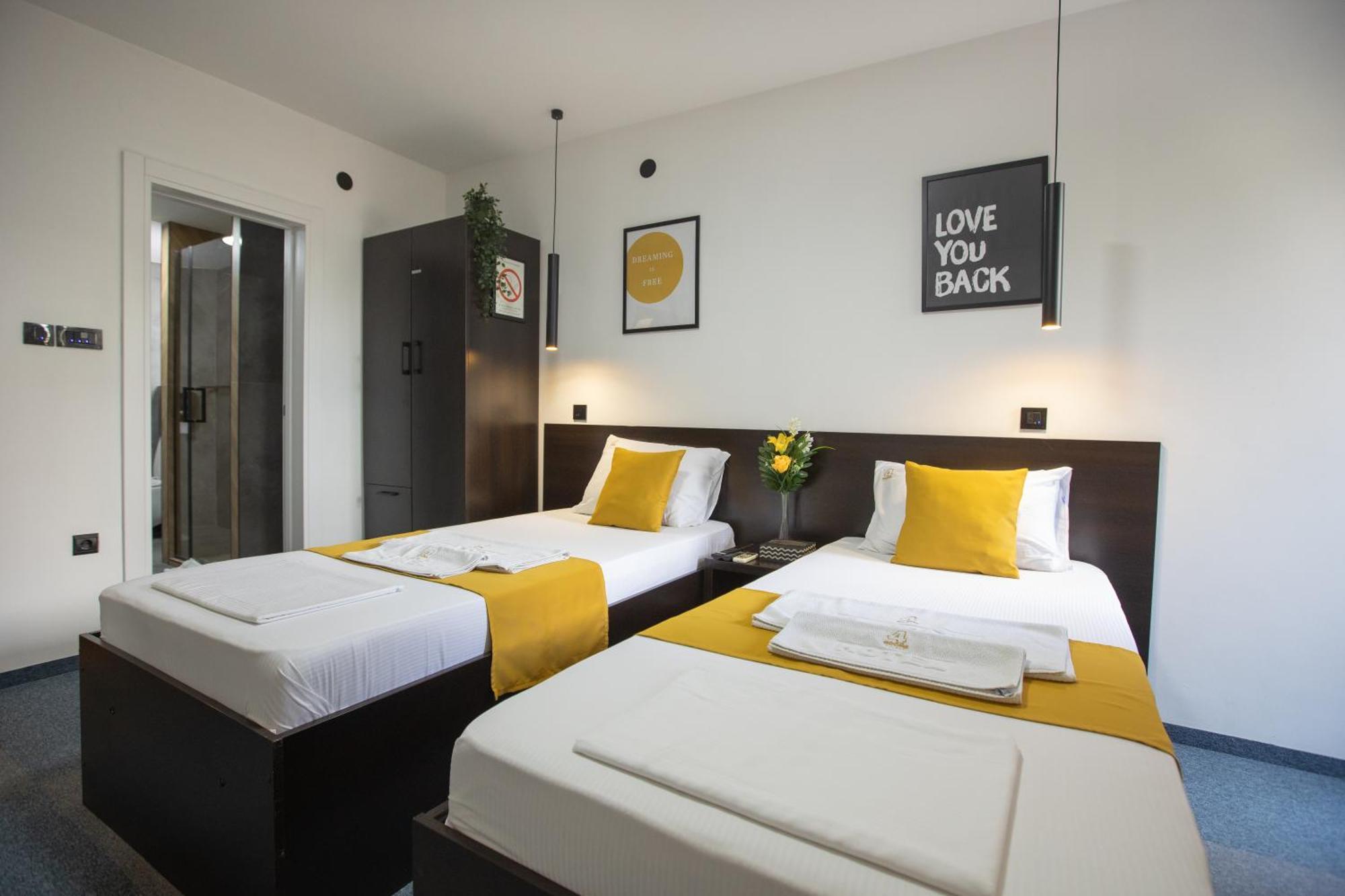 4 Rooms Apartments Nis Bagian luar foto