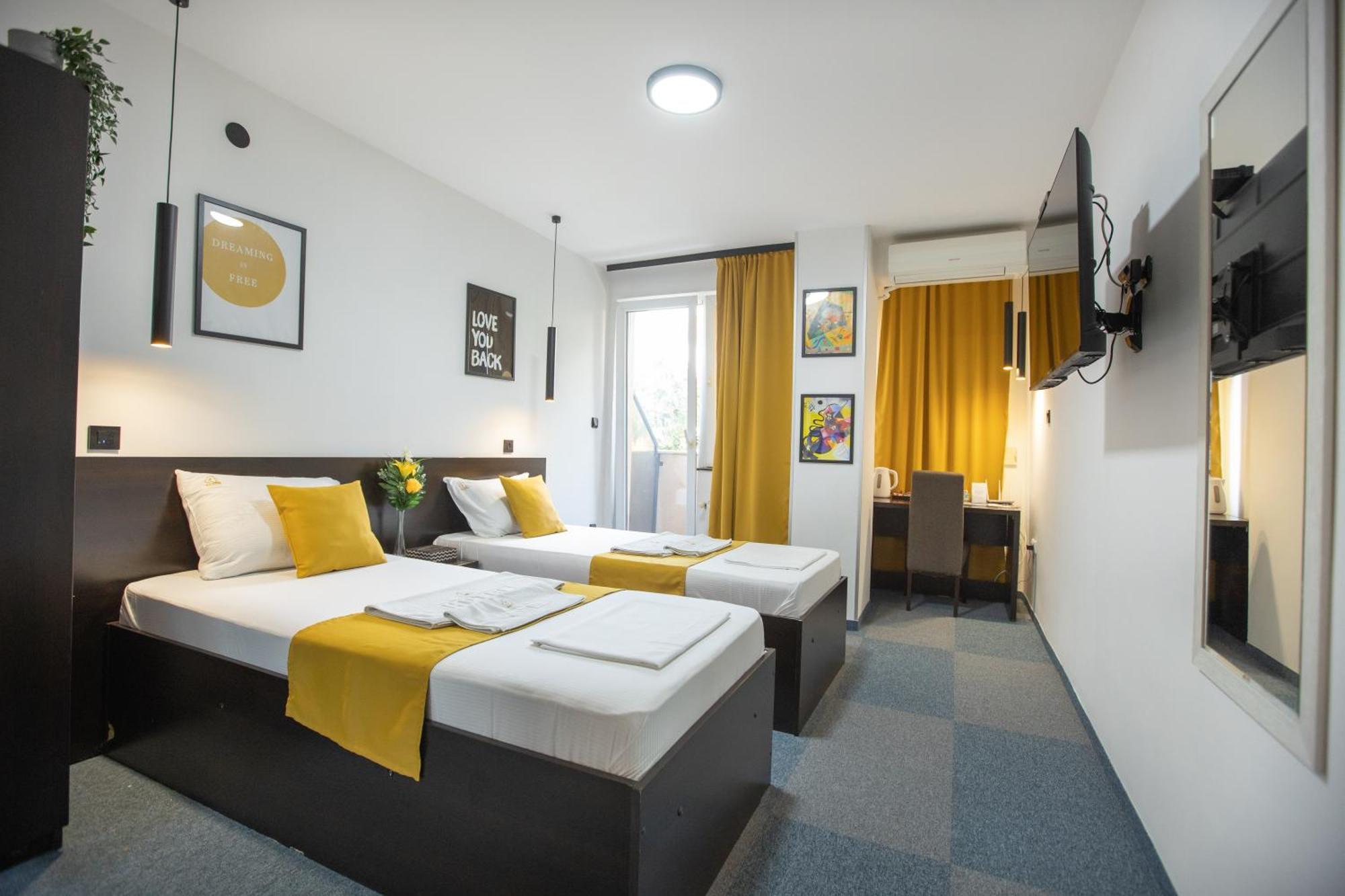 4 Rooms Apartments Nis Bagian luar foto