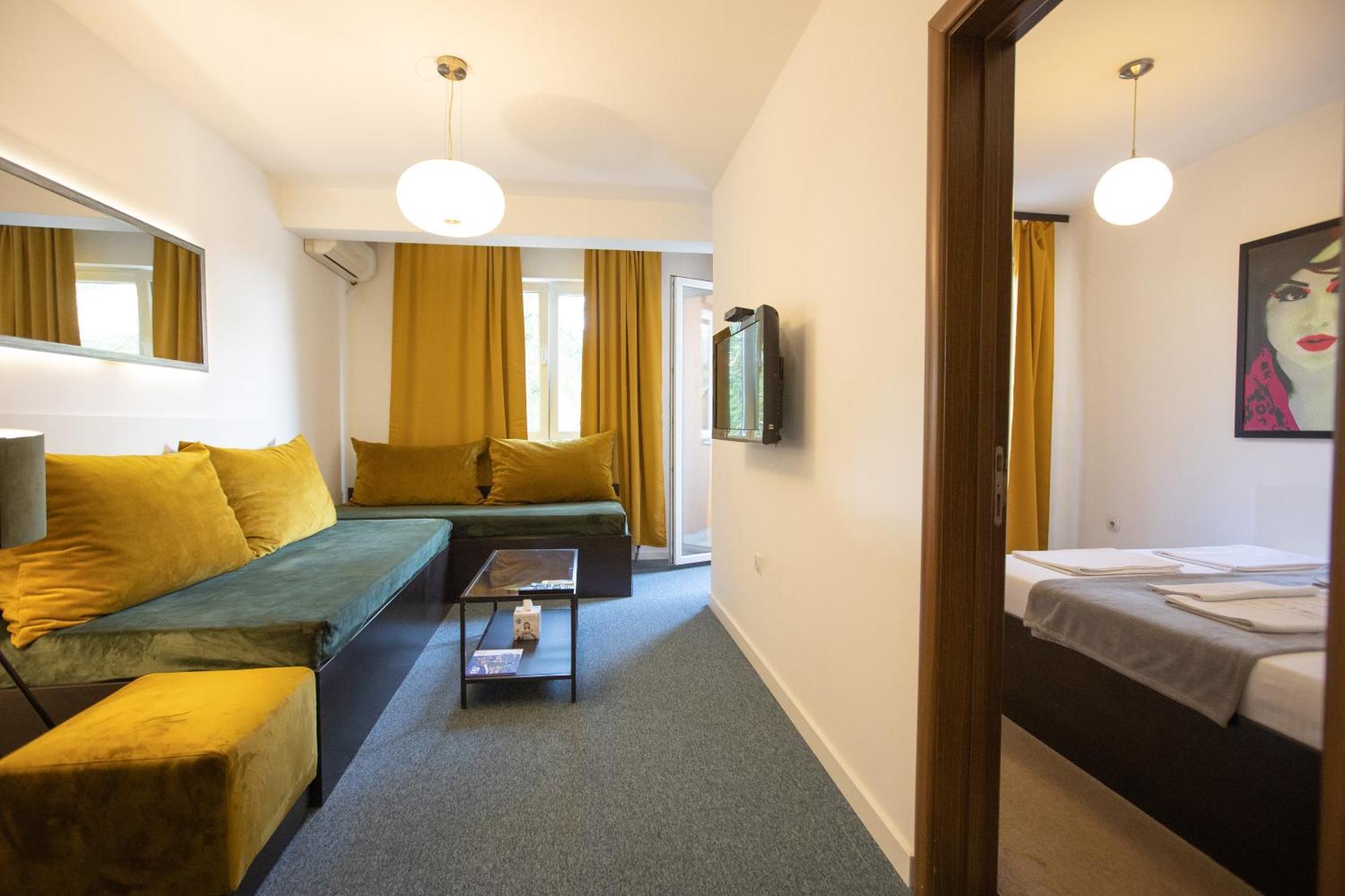 4 Rooms Apartments Nis Bagian luar foto