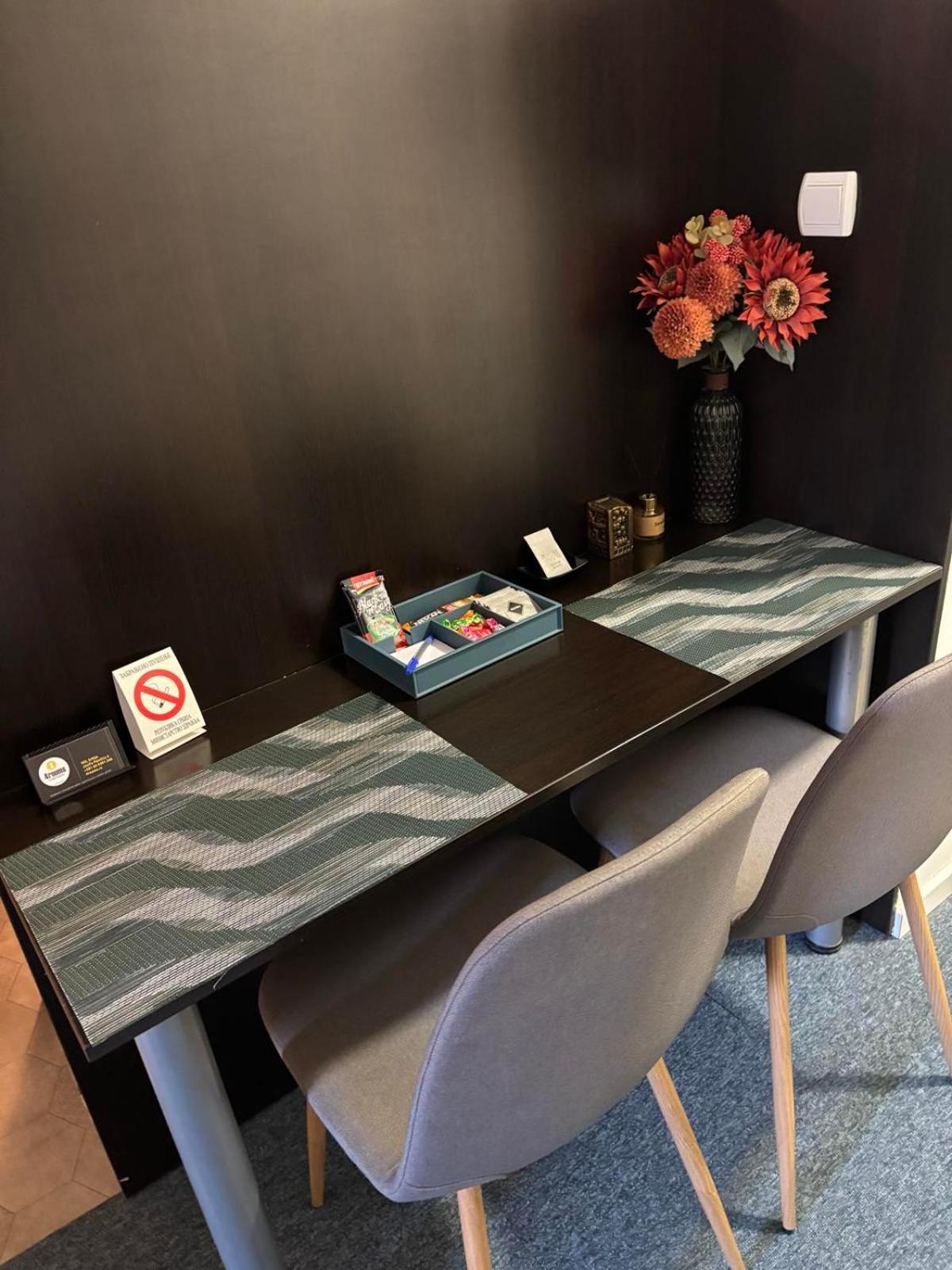 4 Rooms Apartments Nis Bagian luar foto