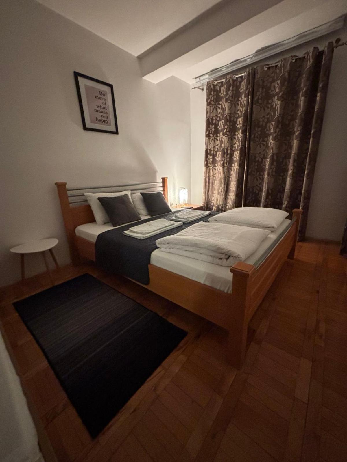 4 Rooms Apartments Nis Bagian luar foto