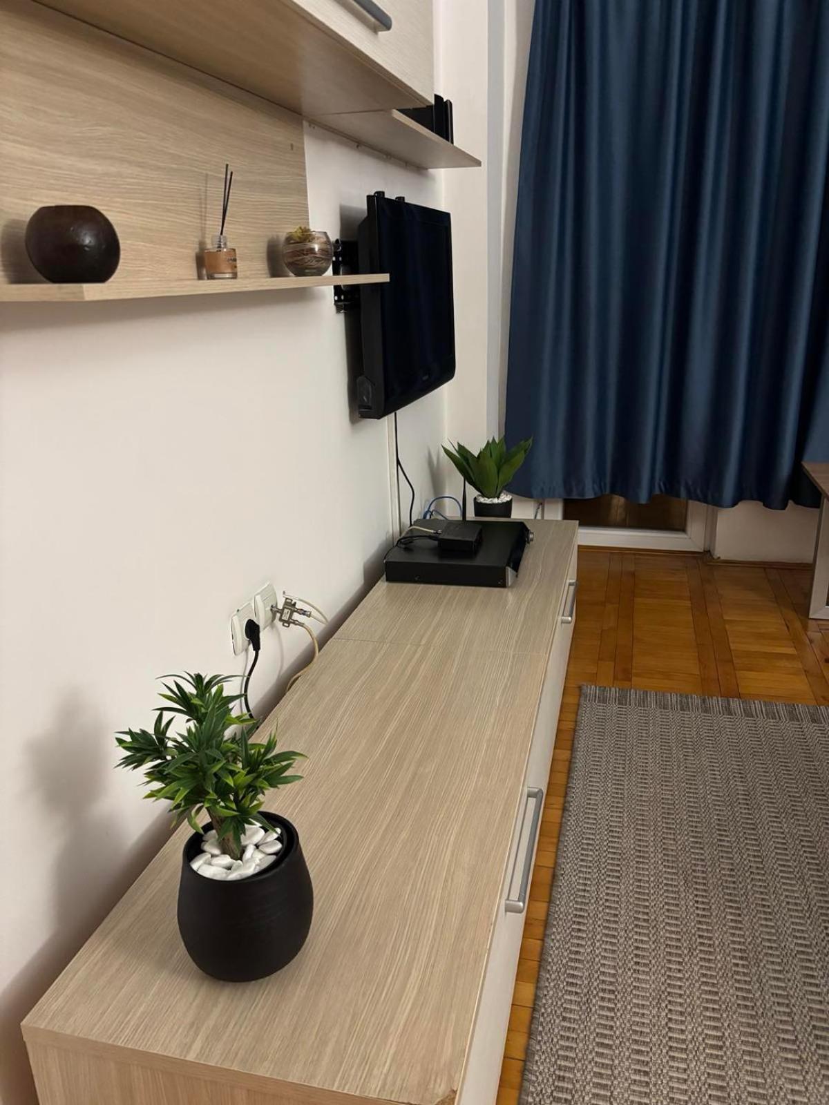 4 Rooms Apartments Nis Bagian luar foto